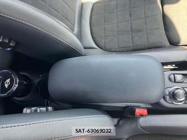 Bmw MINI 2023-03 7877762-18