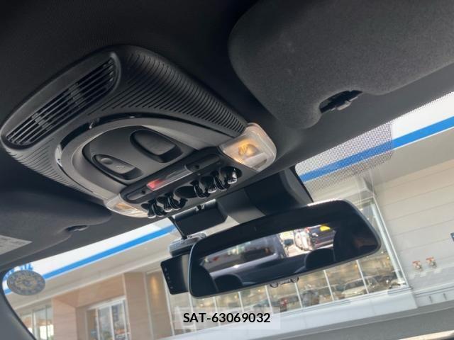 Bmw MINI 2023-03 7877762-21