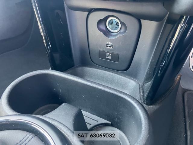 Bmw MINI 2023-03 7877762-25