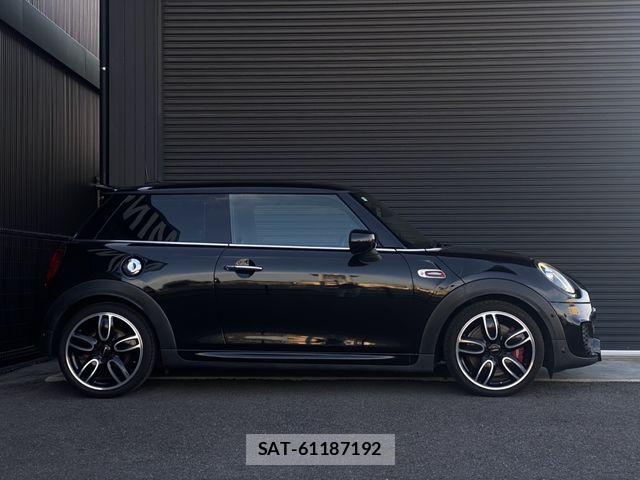 Bmw MINI 2020-04 7877766-1