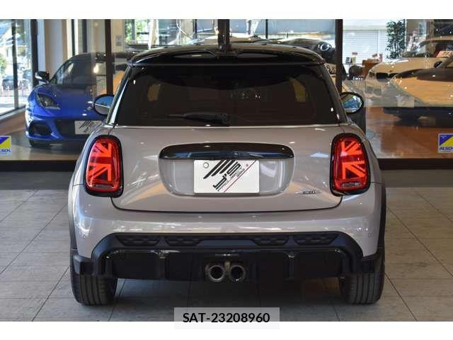 Bmw MINI 2021-12 8100431-6