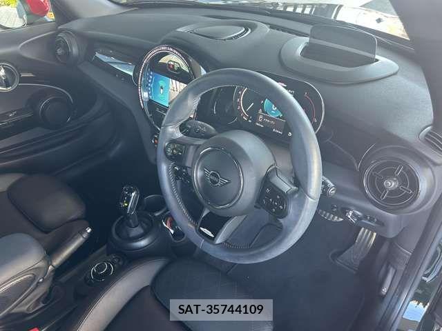 Bmw MINI 2022-07 8245918-17