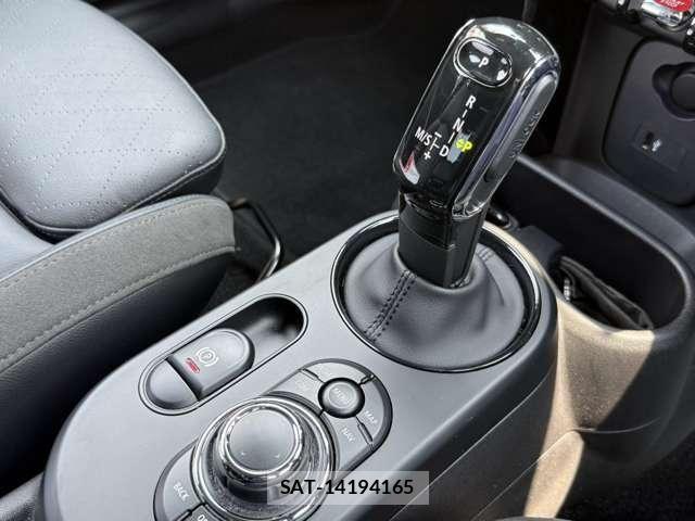 Bmw MINI 2021-10 8562668-17