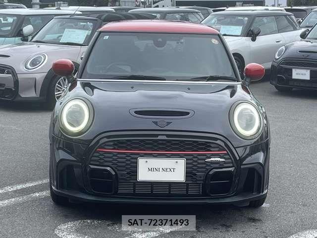 Bmw MINI 2023-08 8849792-11