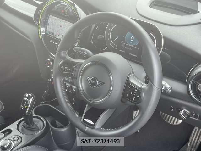 Bmw MINI 2023-08 8849792-8