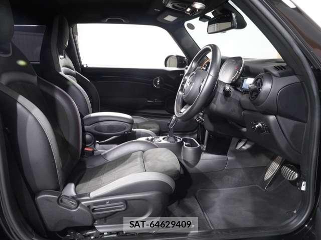Bmw MINI 2021-10 8849793-10
