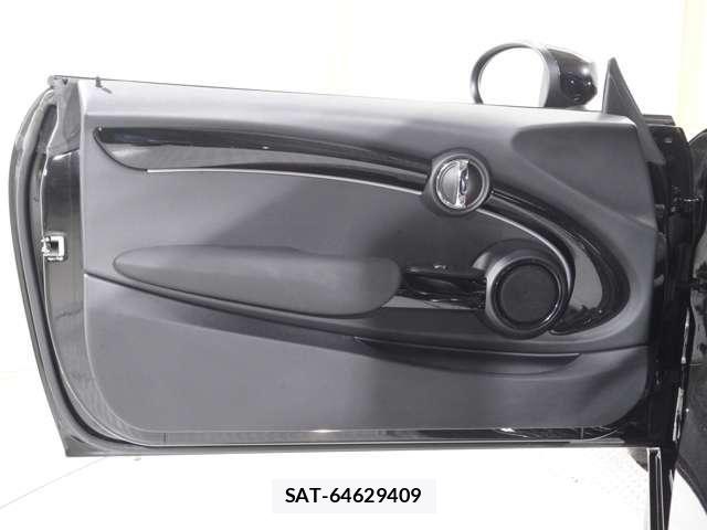 Bmw MINI 2021-10 8849793-11