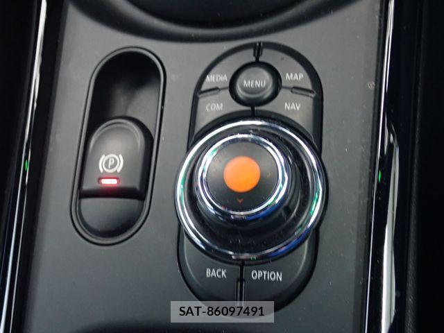 Bmw MINI CLUBMAN 2019-10 6216873-19