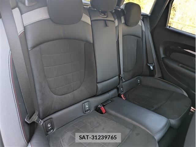 Bmw MINI CLUBMAN 2020-08 6676884-12