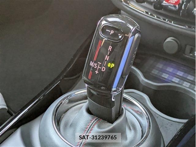 Bmw MINI CLUBMAN 2020-08 6676884-21