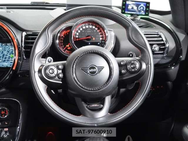 Bmw MINI CLUBMAN 2019-11 7328367-16