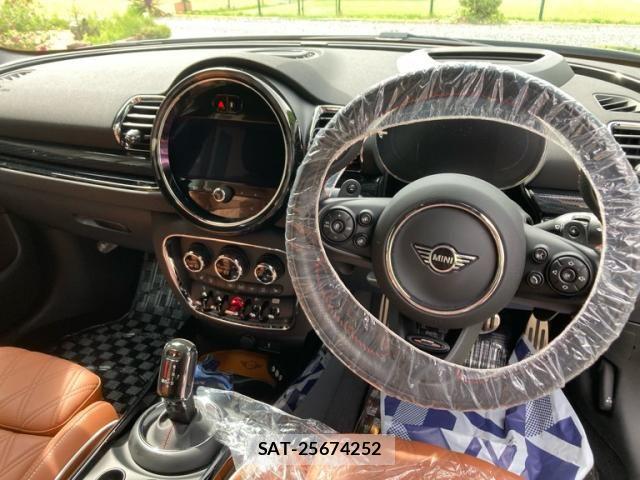 Bmw MINI CLUBMAN 2021-06 8036765-15