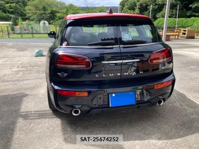Bmw MINI CLUBMAN 2021-06 8036765-1