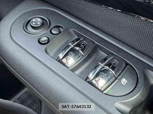 Bmw MINI CLUBMAN 2016-05 8208711-21