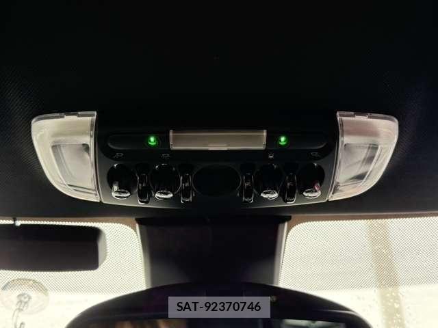 Bmw MINI CLUBMAN 2018-03 8685954-24