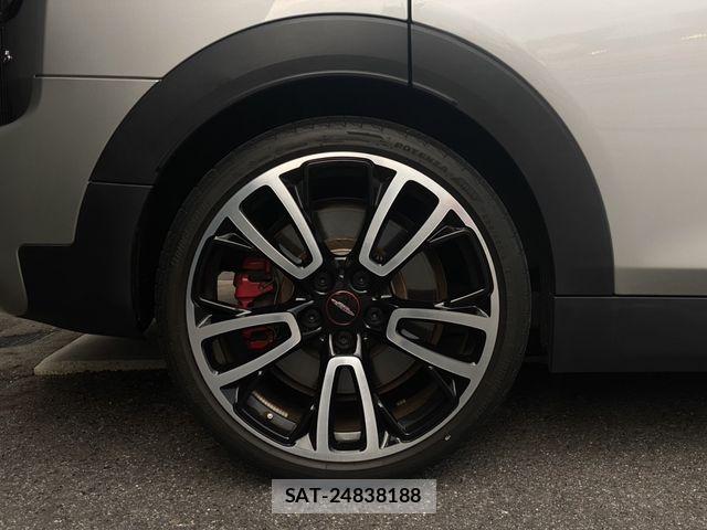 Bmw MINI CLUBMAN 2023-08 8883910-11