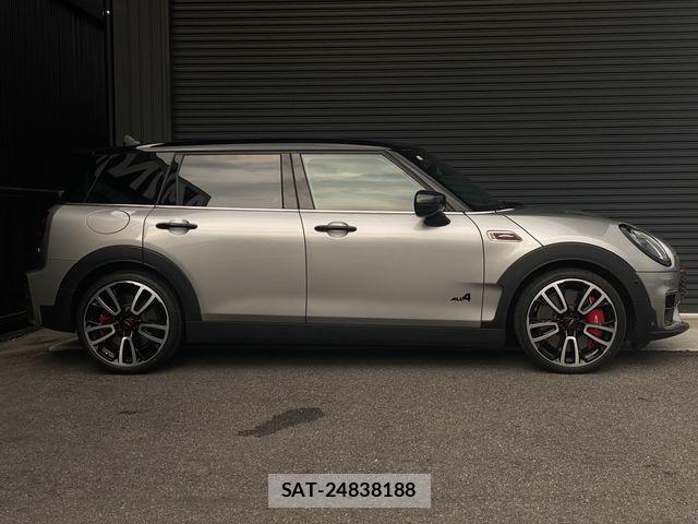Bmw MINI CLUBMAN 2023-08 8883910-1