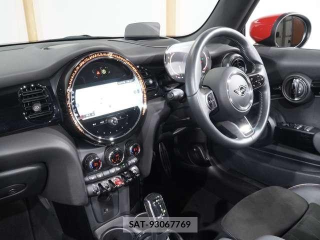 Bmw MINI 2022-02 8074587-17
