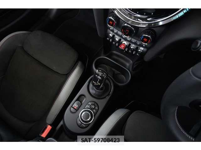 Bmw MINI 2022-12 8849073-12