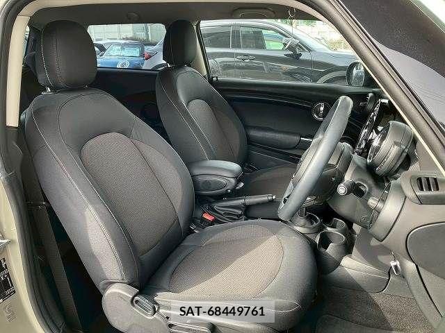 Bmw MINI 2020-04 4140068-16