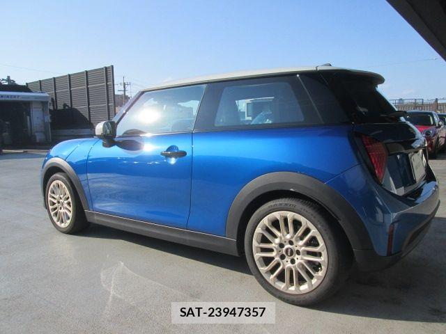 Bmw MINI 2025-06 7059556-8