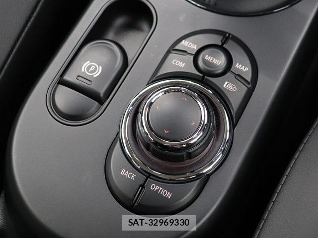 Bmw MINI 2023-04 7059557-21