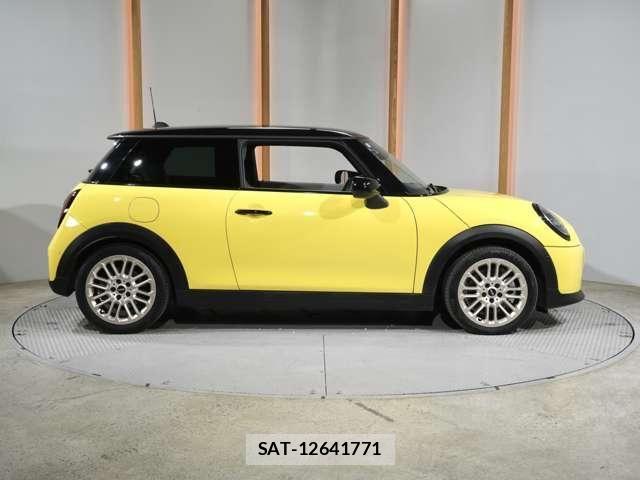 Bmw MINI 2024-11 7221753-23