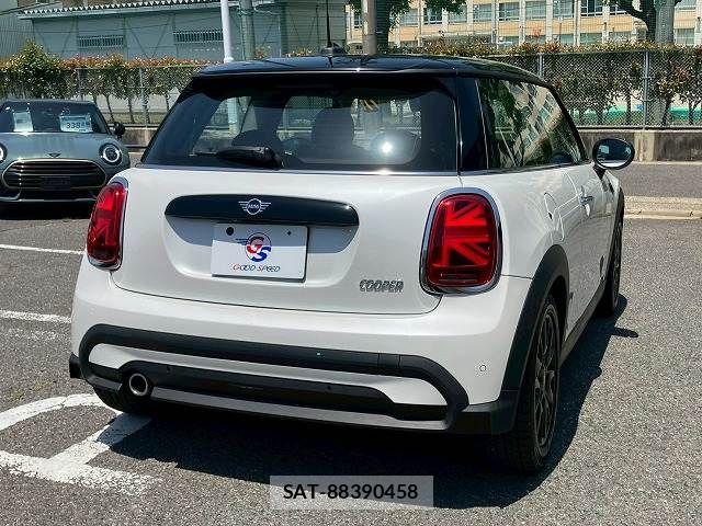 Bmw MINI 2023-12 7221747-12