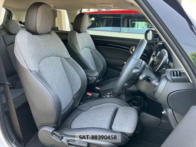 Bmw MINI 2023-12 7221747-16