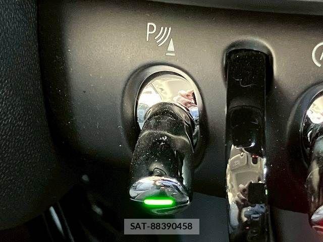 Bmw MINI 2023-12 7221747-7