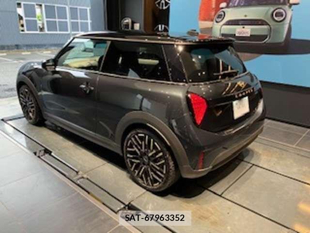 Bmw MINI 2026-01 7328368-4