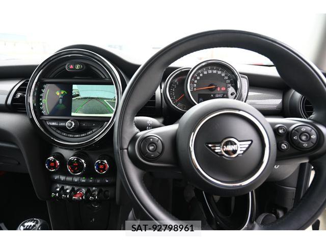Bmw MINI 2018-06 7328379-16