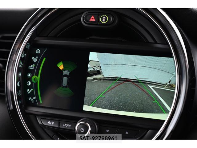 Bmw MINI 2018-06 7328379-18