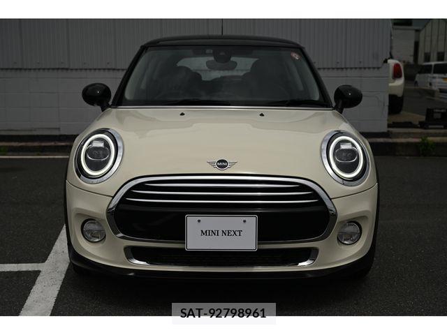 Bmw MINI 2018-06 7328379-1