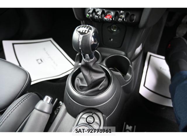 Bmw MINI 2018-06 7328379-24