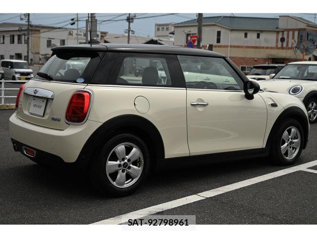 Bmw MINI 2018-06 7328379-4