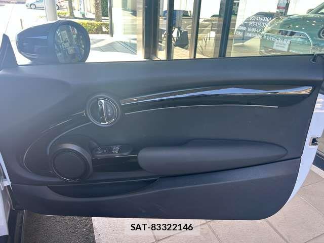 Bmw MINI 2023-05 7328369-16