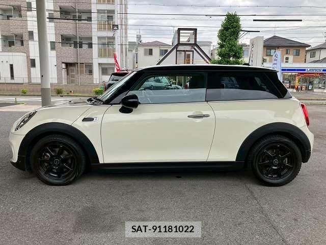 Bmw MINI 2019-08 7358748-11