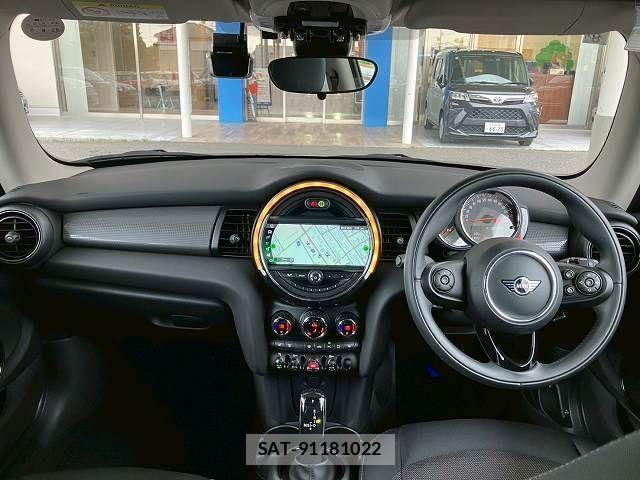 Bmw MINI 2019-08 7358748-2