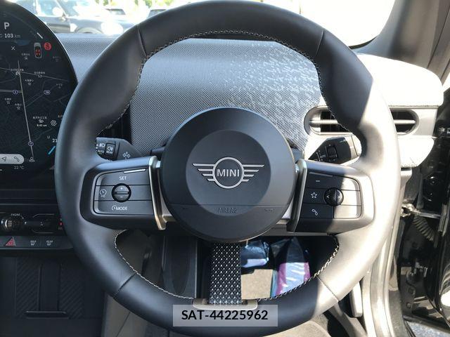Bmw MINI 2024-11 7392871-19