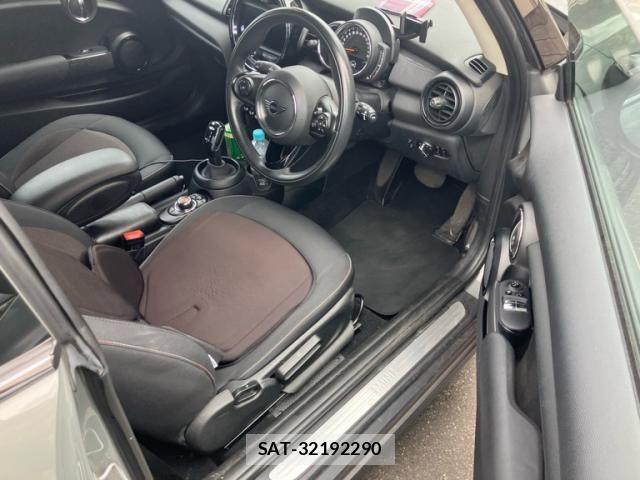 Bmw MINI 2020-08 7392878-12