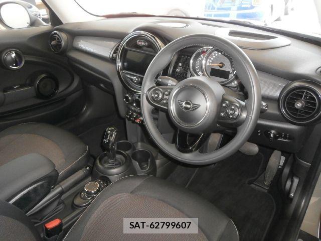 Bmw MINI 2018-10 7455798-17