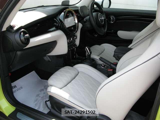 Bmw MINI 2023-03 7725675-10