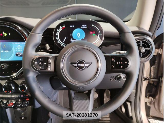 Bmw MINI 2023-10 7725674-9