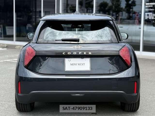 Bmw MINI 2024-08 7787029-18