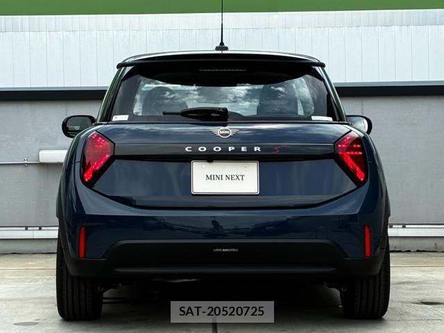 Bmw MINI 2025-12 7877777-4