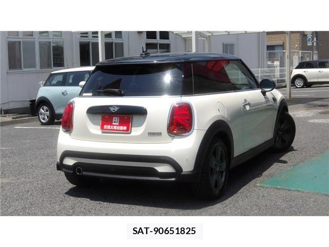 Bmw MINI 2021-07 8074590-3
