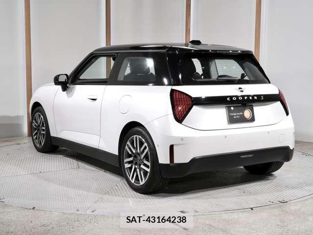 Bmw MINI 2024-06 8131228-1