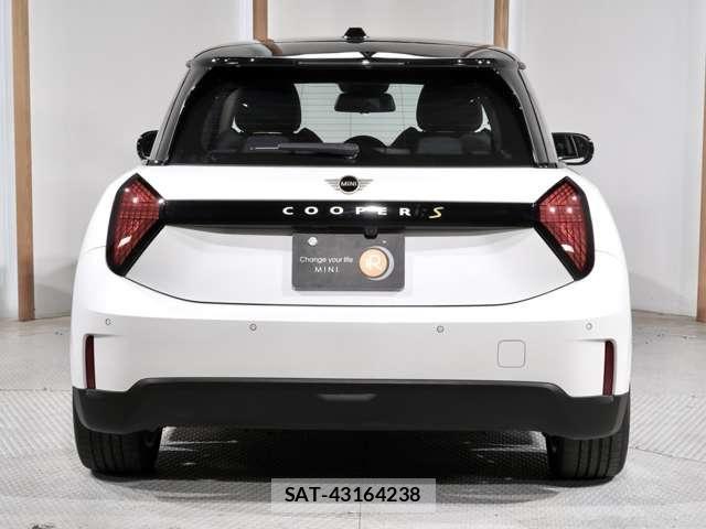 Bmw MINI 2024-06 8131228-7