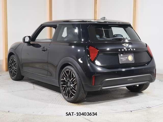 Bmw MINI 2024-12 8131225-1